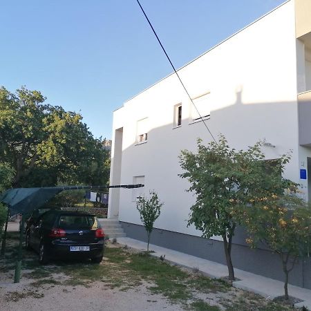 Apartments Lota Starigrad Paklenica Exterior foto