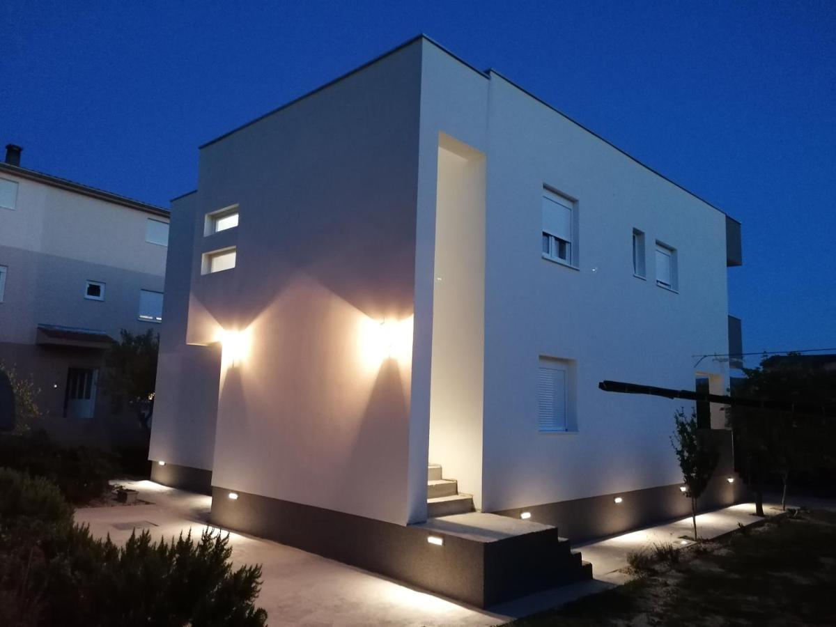Apartments Lota Starigrad Paklenica Exterior foto